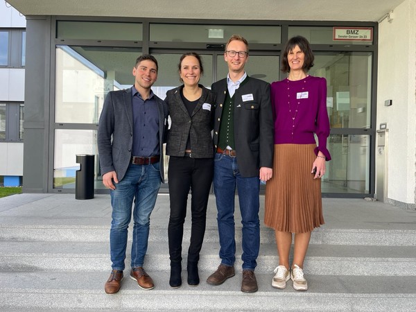 AFEMA-Vorstand von links nach rechts: DDI Felix Seyfried, Dr. Ulrike Sorge, Dr. Marco Horn BEd, Dr. Annemarie Kaser